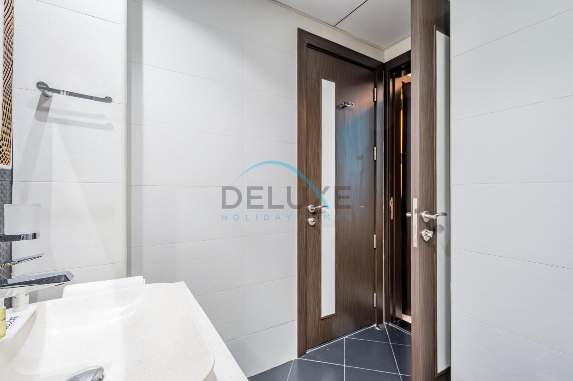 Upscale 3br In Bayz Tower, Business Bay By Deluxe Homes Dubai